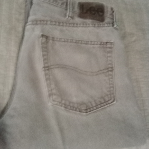 Lee Men's Regular Fit Straight Leg Jeans - Picture 5 of 6